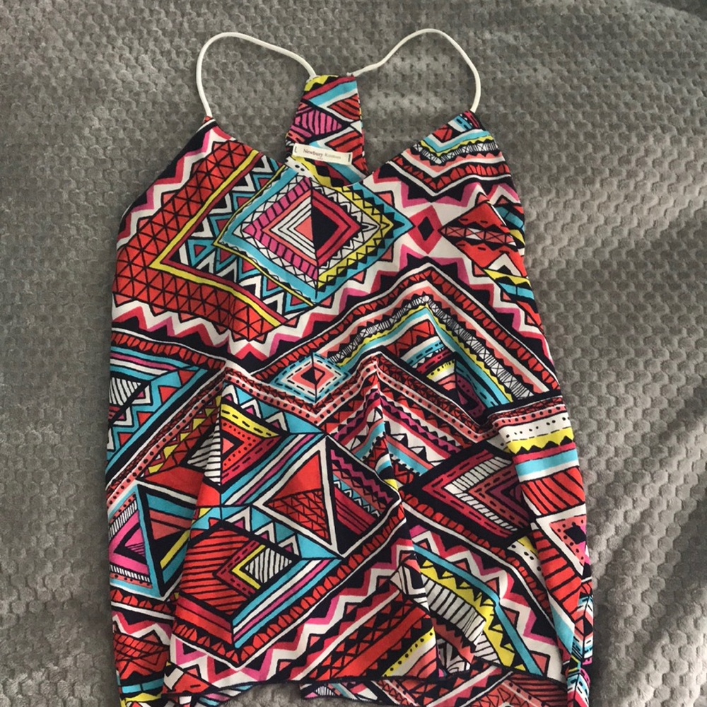 Super cute Aztec top